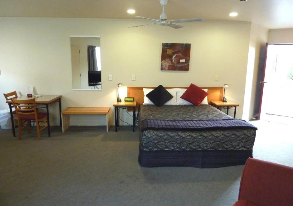 BKs Pohutukawa Lodge