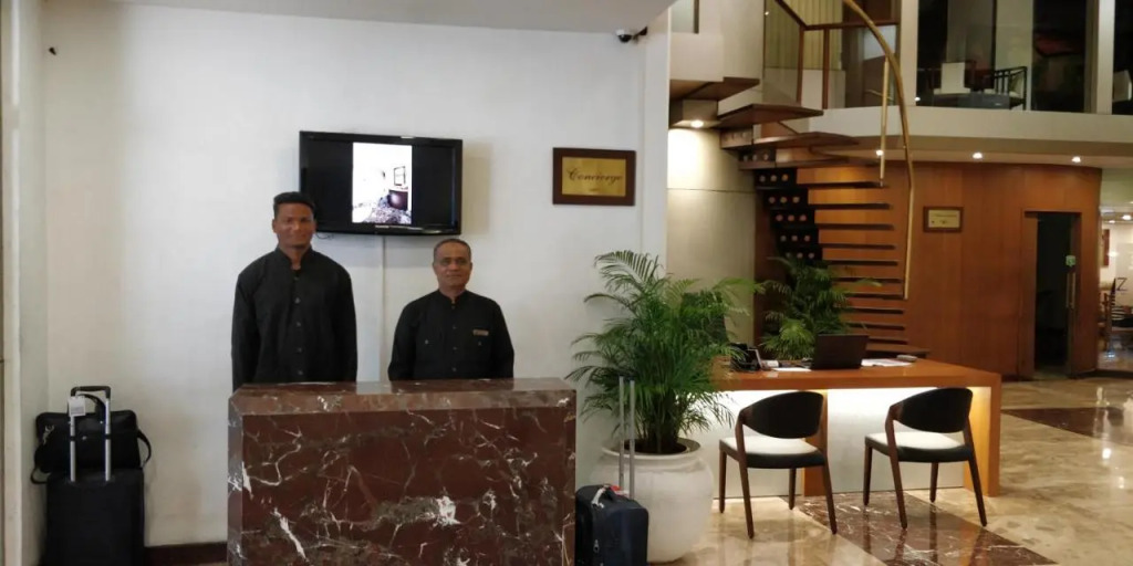 Hotel Aurora Towers