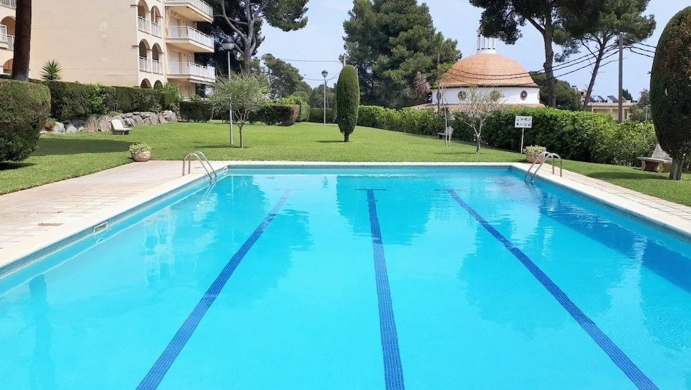 Apartamento con vistas al mar y piscina en Playa de Aro