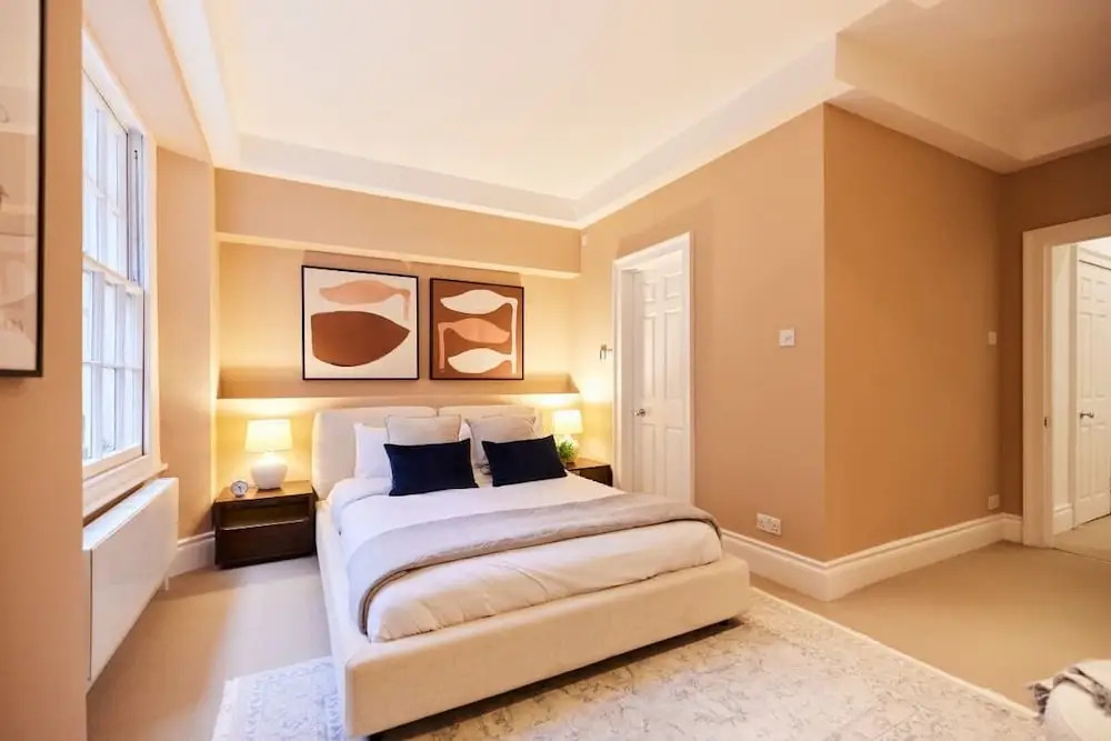 The Hyde Park Scenery Elegant 4BDR House with Study Room