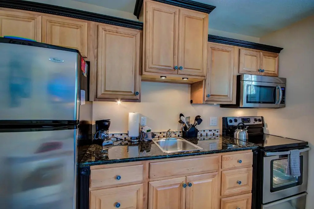 Five Palms Suite 109 - Daily - Weekly - Monthly