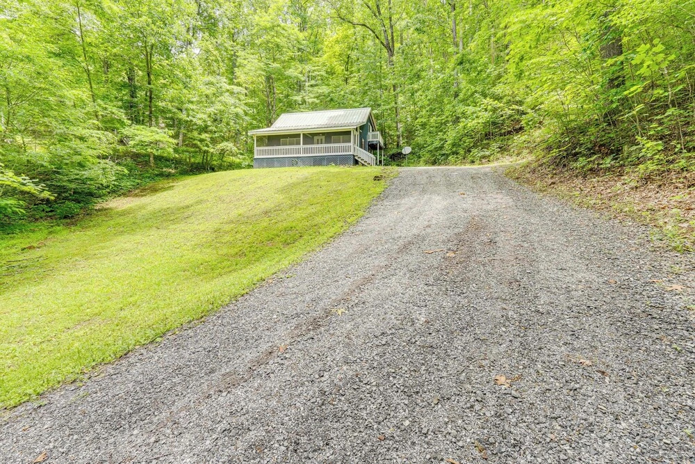 Secluded Cabin w/ Porch - 7 Miles to Lake Chatuge!