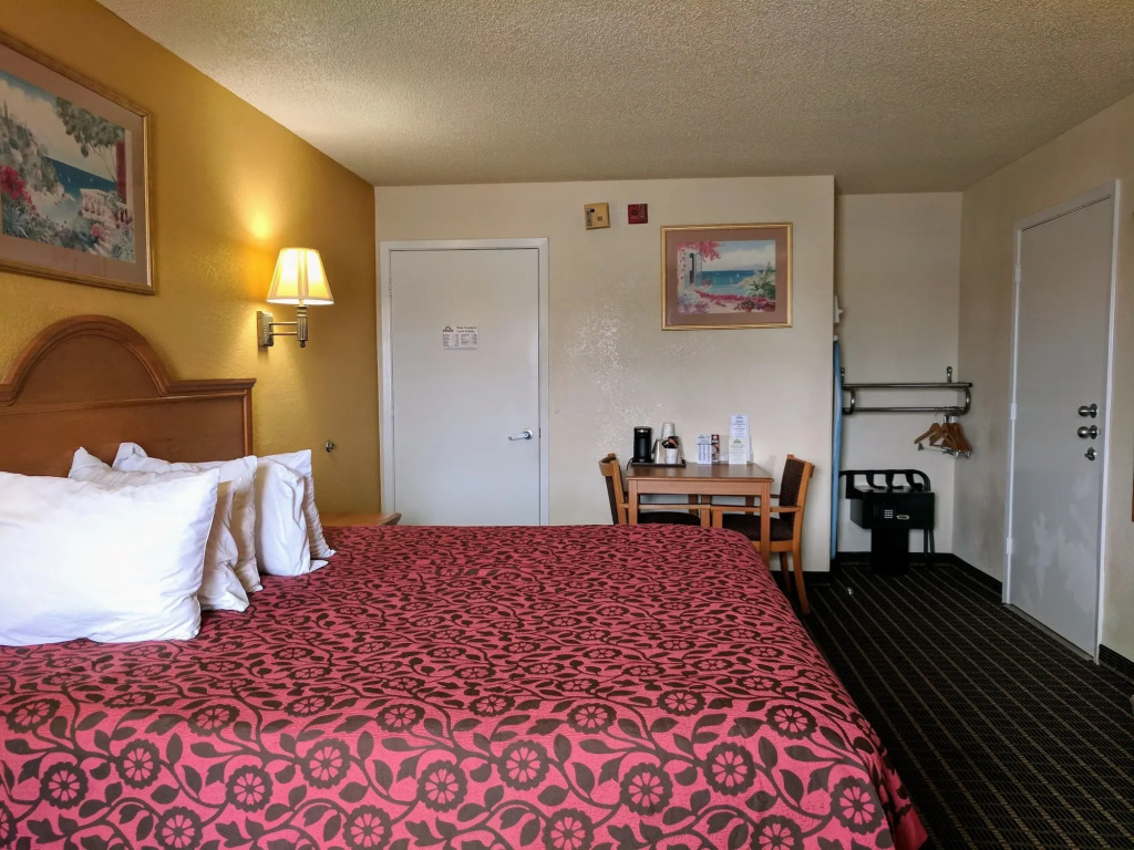 Days Inn by Wyndham San Antonio Interstate Hwy 35 North