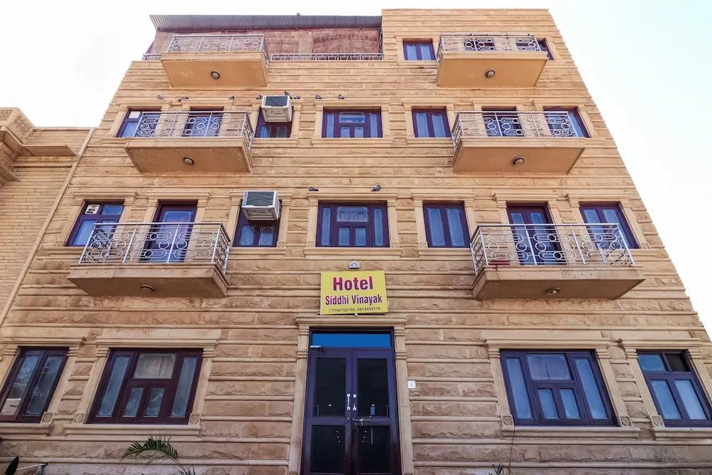 Oyo 28326 Hotel Siddhi Vinayak
