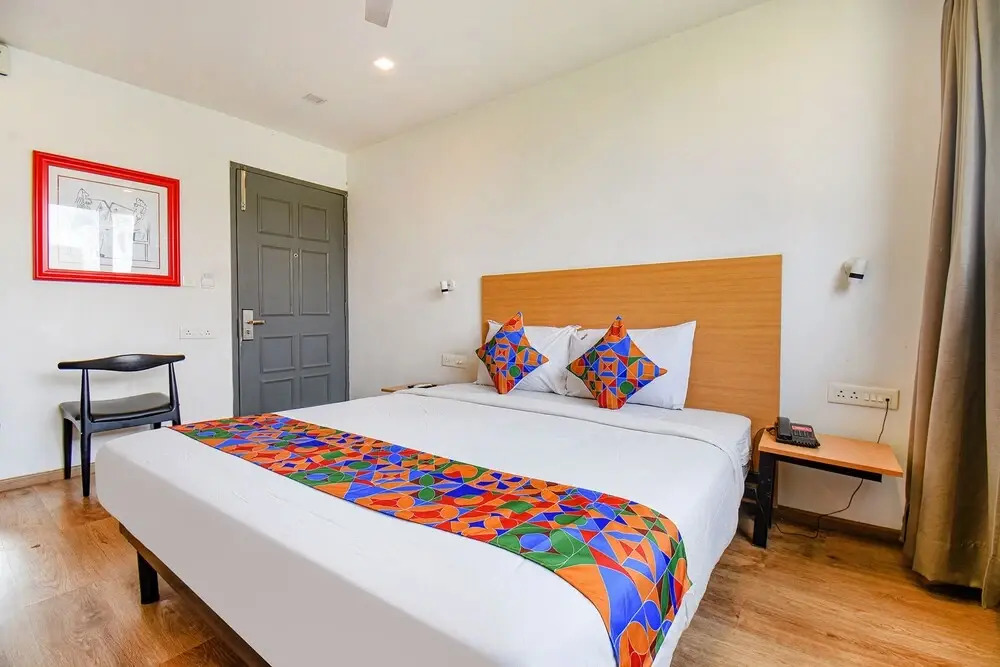 Hotel Alpha Centre by OYO Rooms