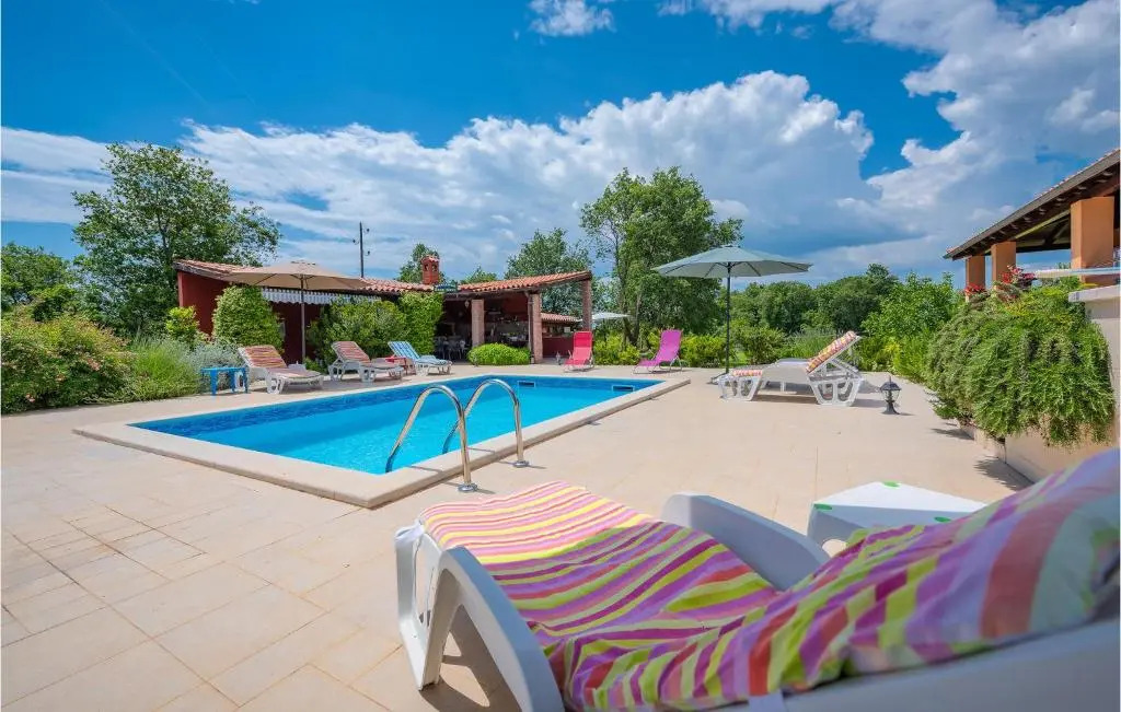 Beautiful Home In Pula