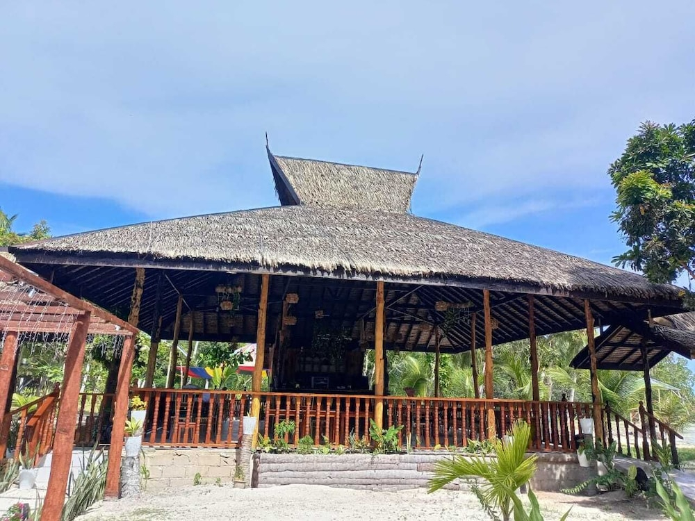 La Tranquilidad Twin Beach Resort