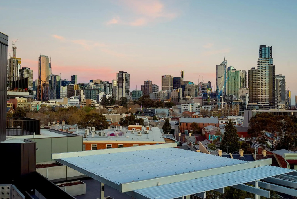 Mega Style Apartments West Melbourne Townhouse