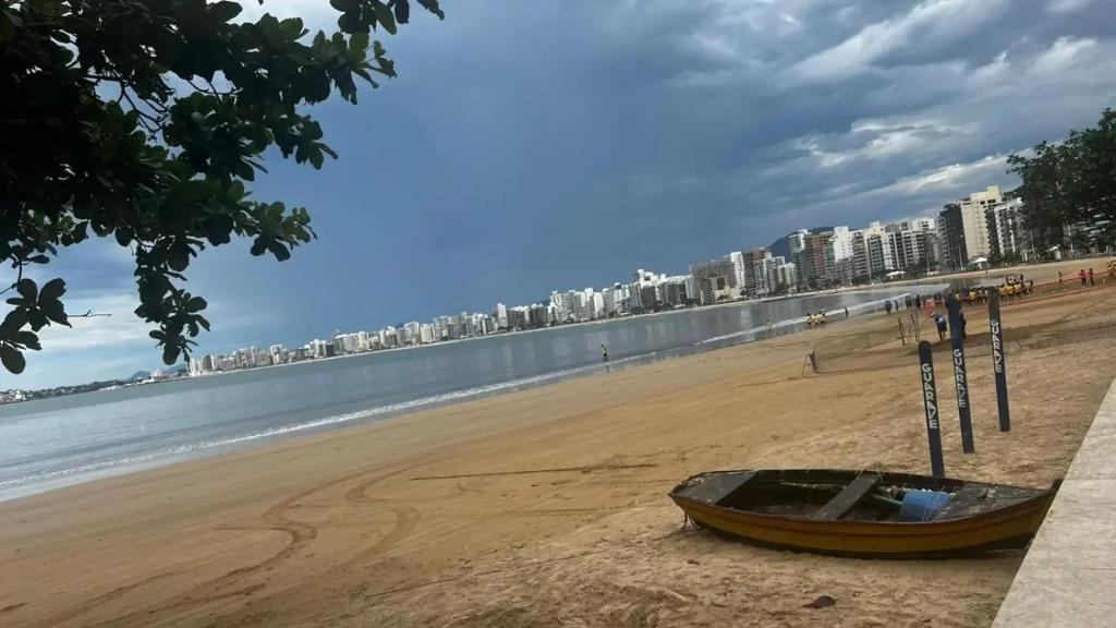 Apartamento 4 quartos Av Beira Mar nº 36 - Edif Canto Nobre - Guarapari ES