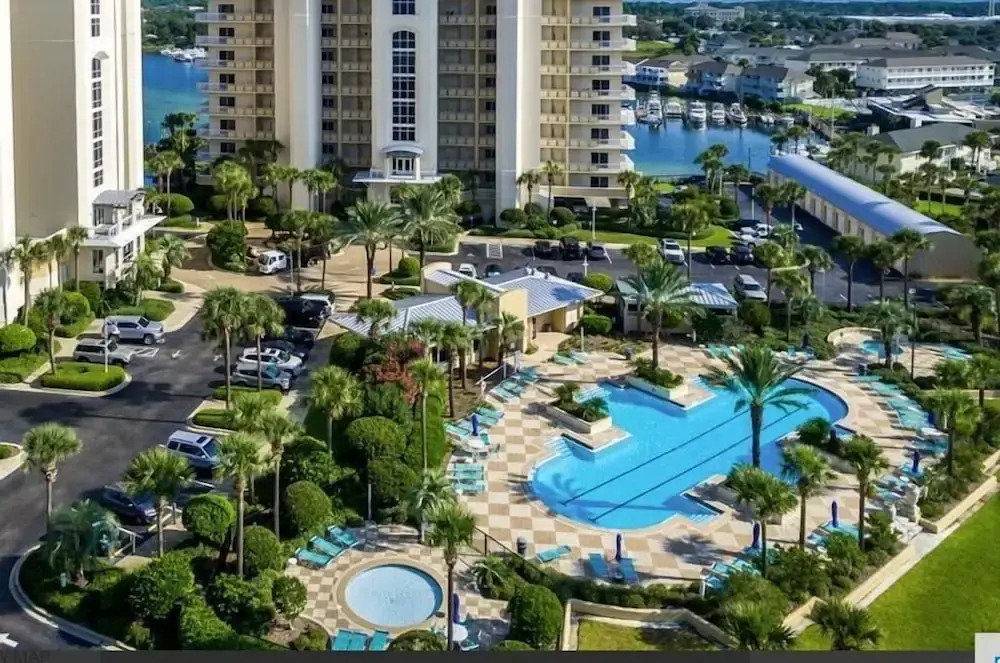 Harbor Landing 203b