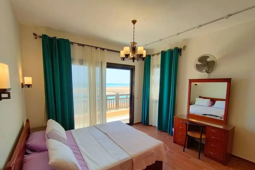 luxury half villa sea view team