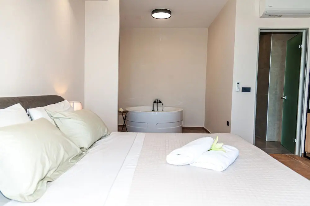 Endless Blue Suites