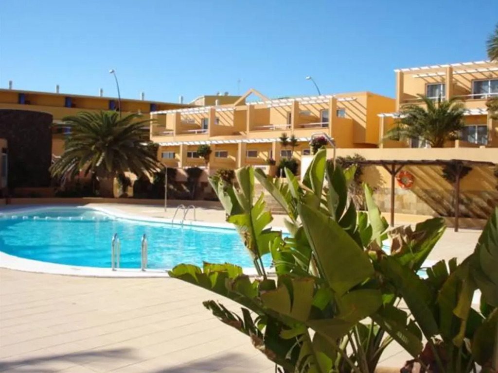 Book Jet - Las Lomas Sunny Holiday Homes