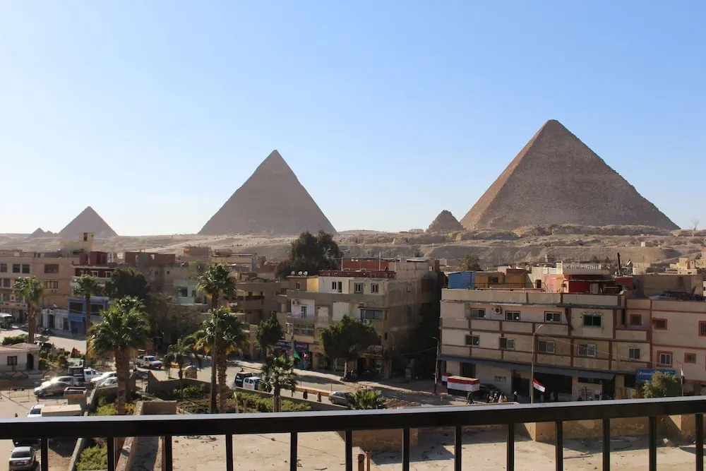 Golden Pyramids Nova