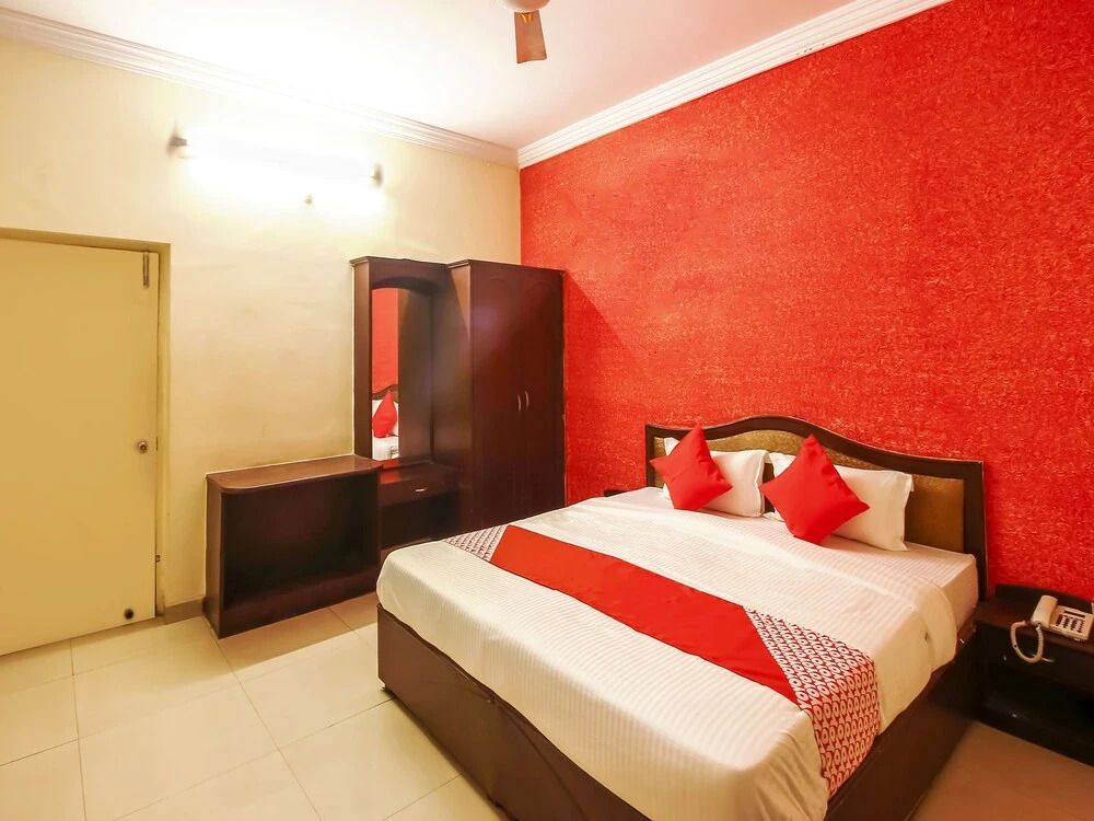 OYO 18302 Pride Banjara