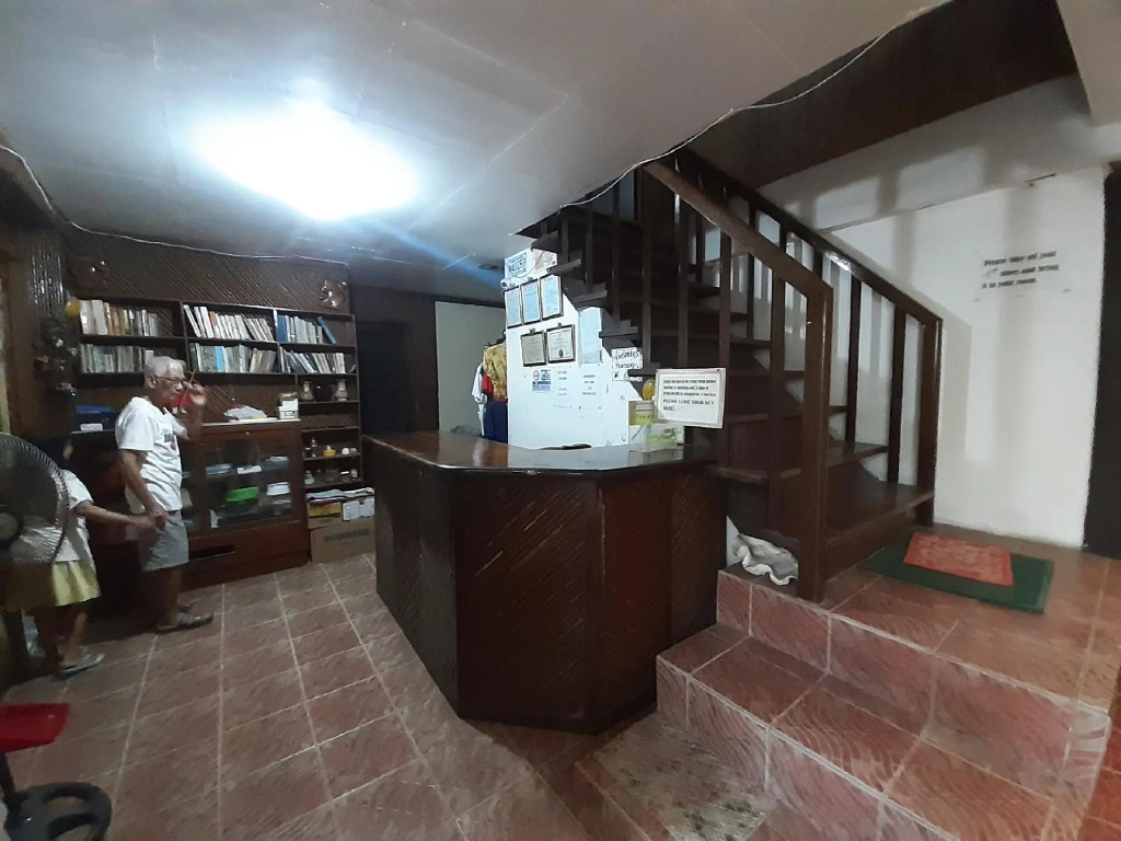 OYO 633 Abelardo's Pension House