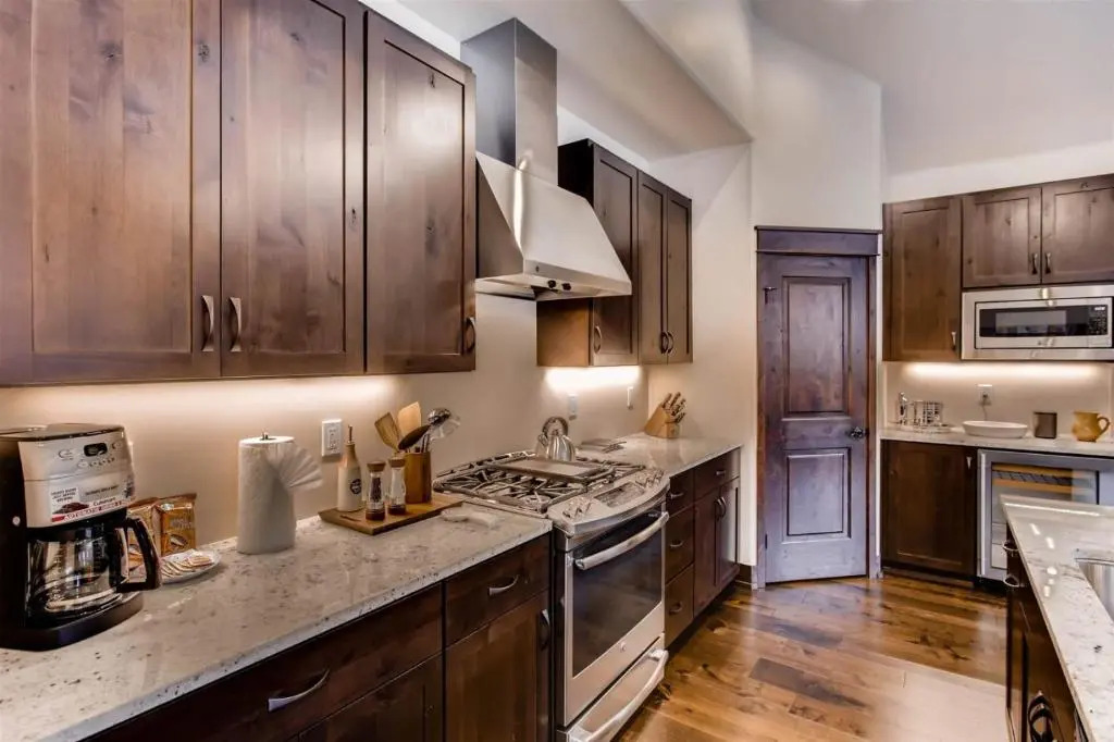 Spacious 3 Bedroom Townhome In River Run Village Within Walking Distance To Gondola And Restaurants