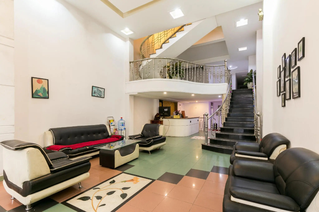 OYO 373 Habana Hotel