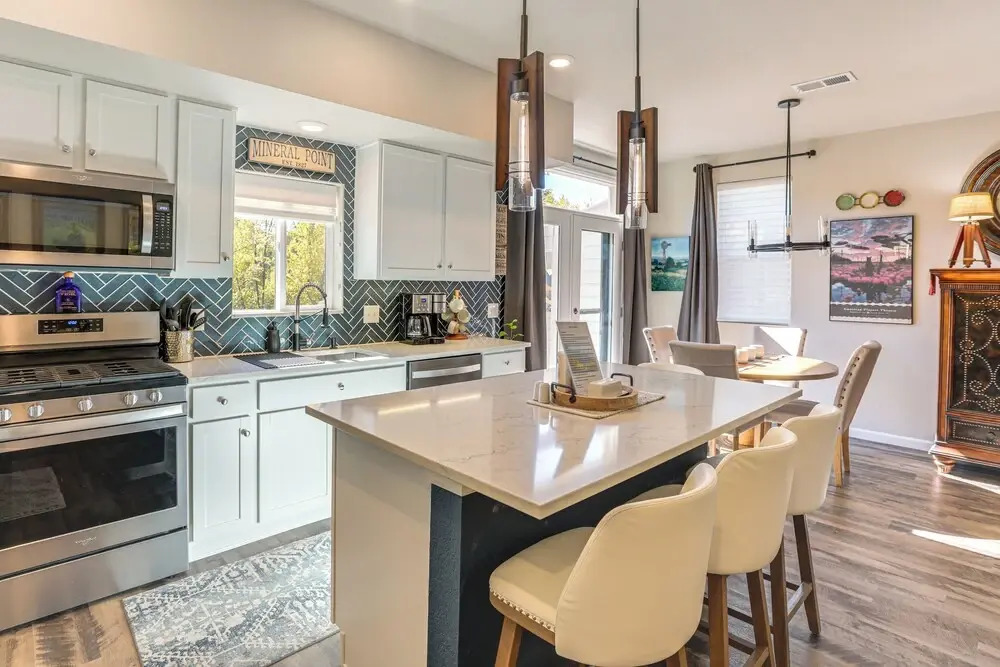 Walk to Light Rail! Townhome 9 Mi to Dtwn Denver