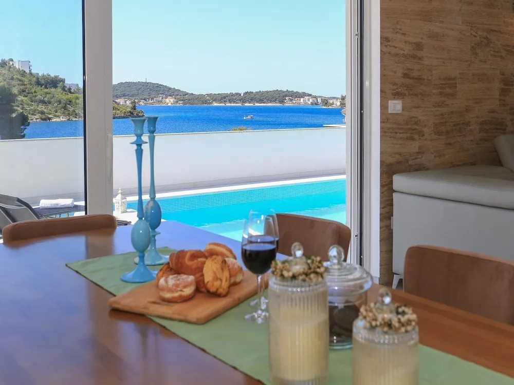 Luxurious Villa in Rogoznica With Pool