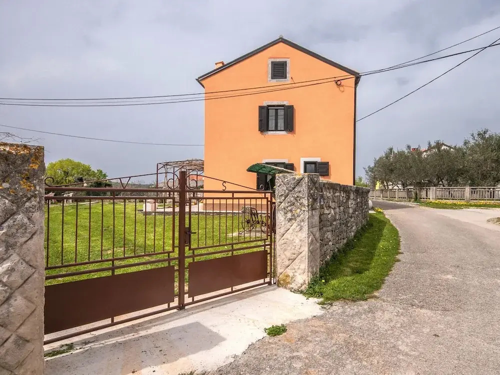 Apartment in Croatia Near the Coast