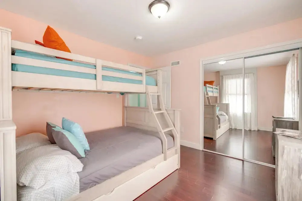 Walk to Ventnor Beach & Boardwalk: Coastal Gem