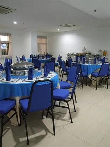 Alora Hotel