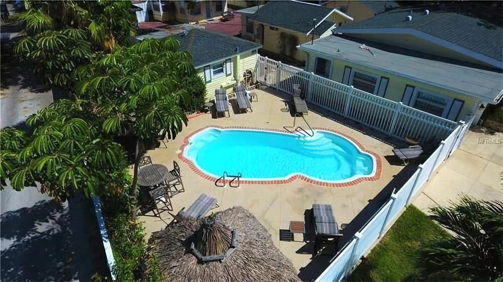 The Cottages at Madeira Beach/Dolphin