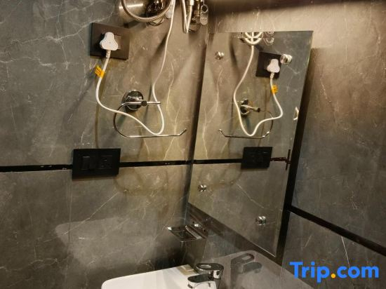 Hotel Star City Near Delhi Airport