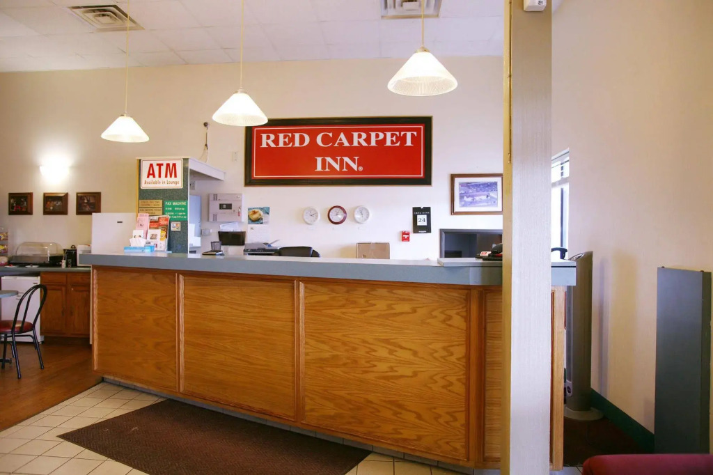 The Inn & Suites SW Omaha