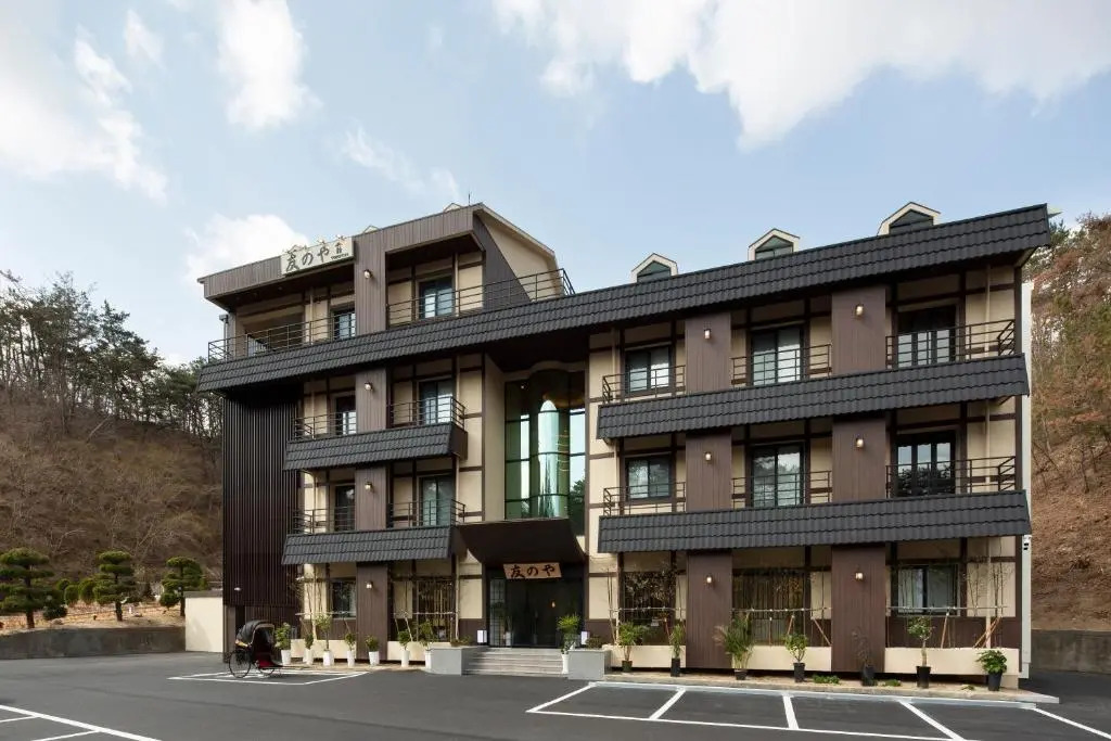 Tomonoya Hotel and Ryokan Gyeongju