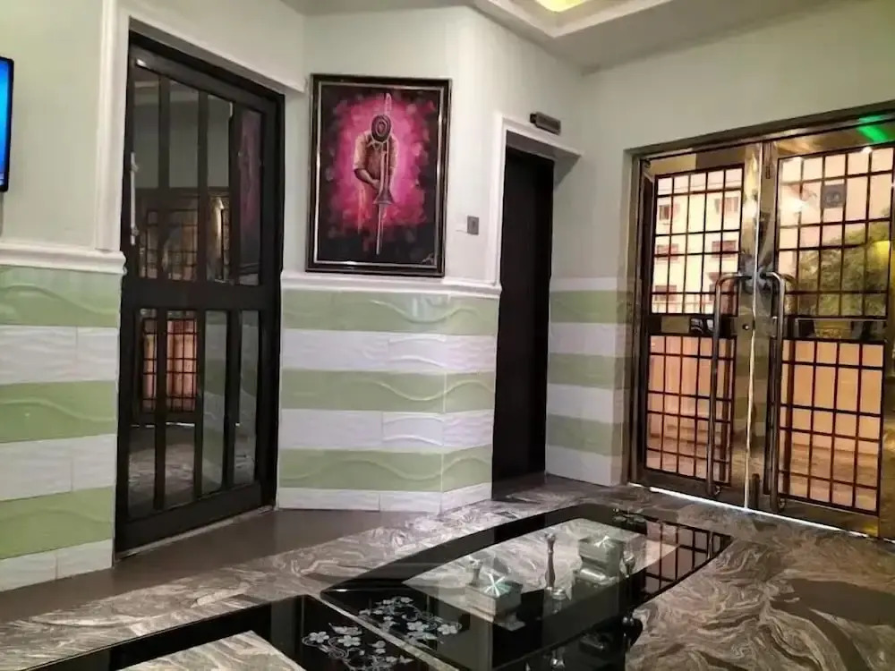 Lorenzo's Place