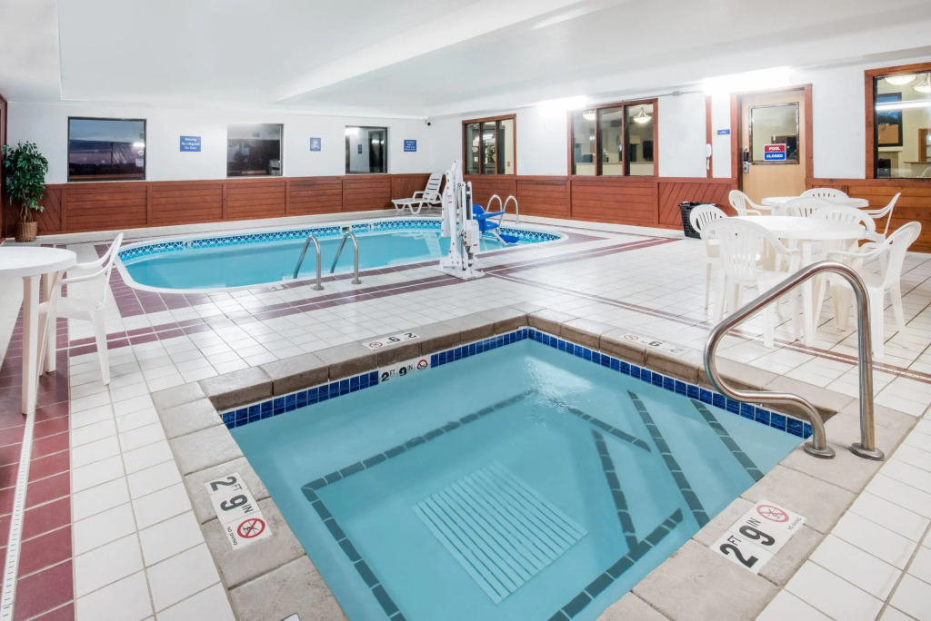 Days Inn by Wyndham Watertown