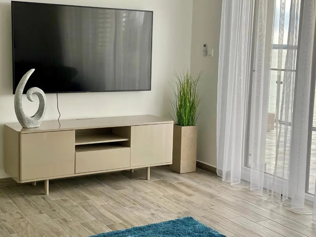Royal Blue - luxurious flat with 5-star view over Lake Balaton