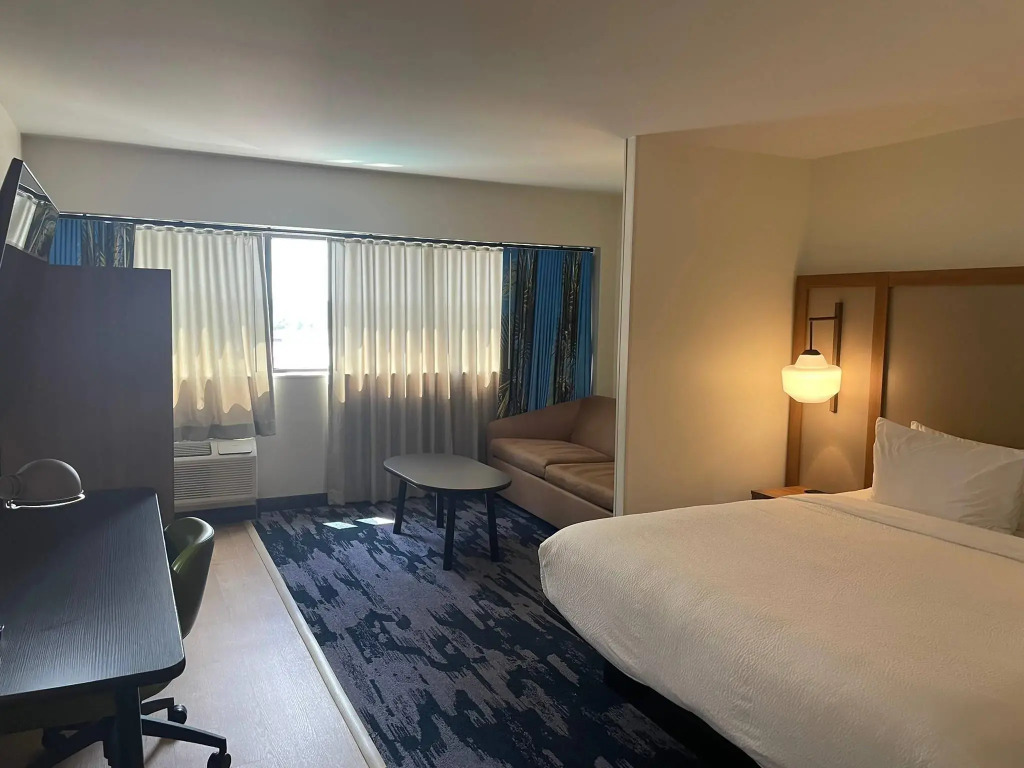 Fairfield by Marriott Inn & Suites Charleston Downtown