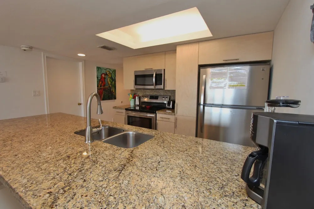 Seabreeze 1 Condominiums