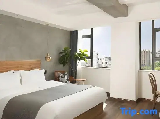 Kaiya Hotel (Kunming Yuantongshan Honghui Hospital Store)
