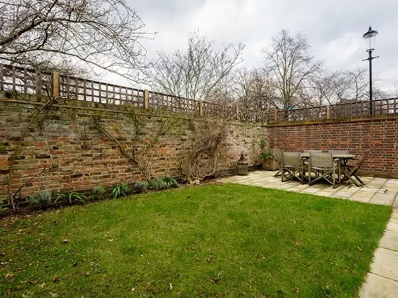 Veeve  Flat Lots Road Chelsea