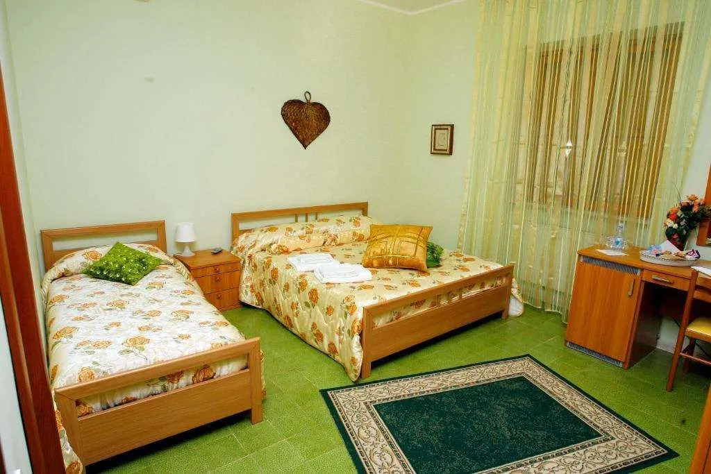 Luana Inn Holiday