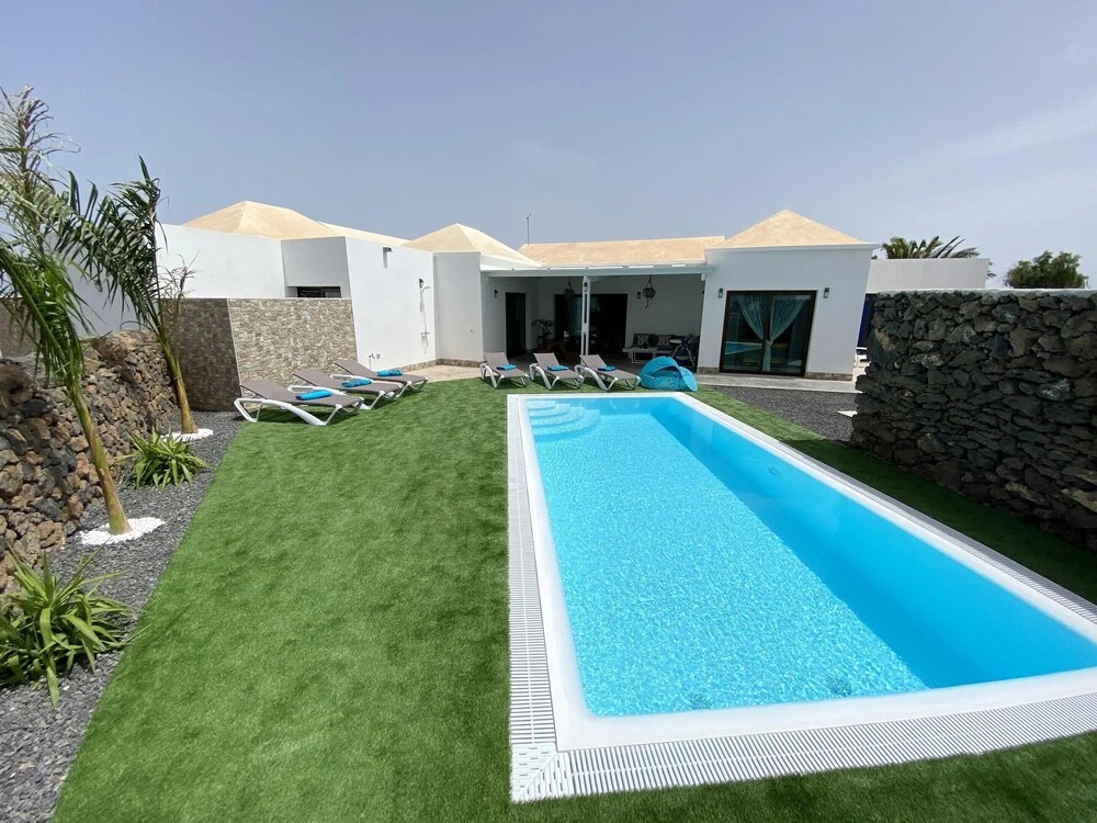 Villa With 3 Bedrooms in El Roque , With Private Pool, Terrace and Wifi
