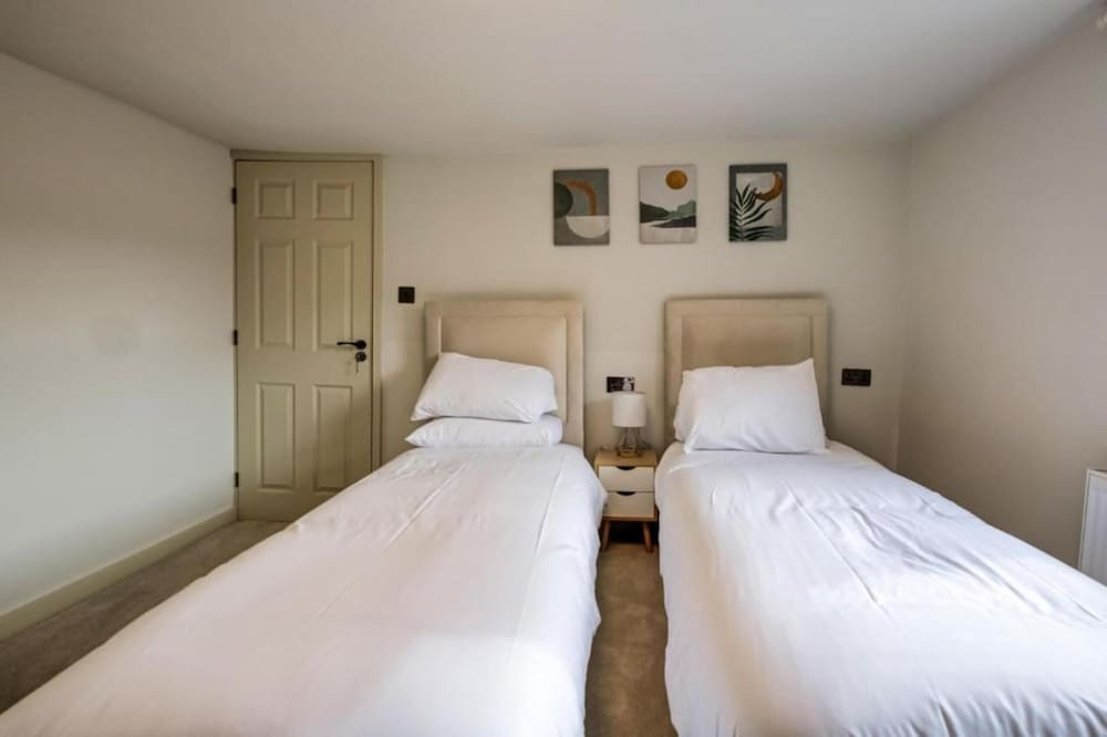 Stylish 2BR Apartment in Leicester Square