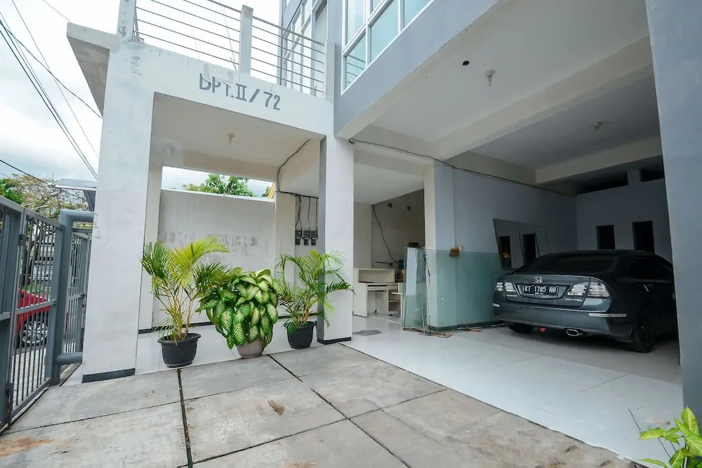 Airy Eco Syariah Sukomanunggal Darmo Permai Timur Dua 72 Surabaya