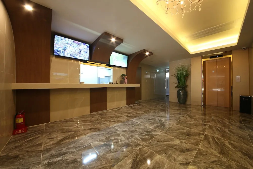 Brown Dot Hotel Yeonsan