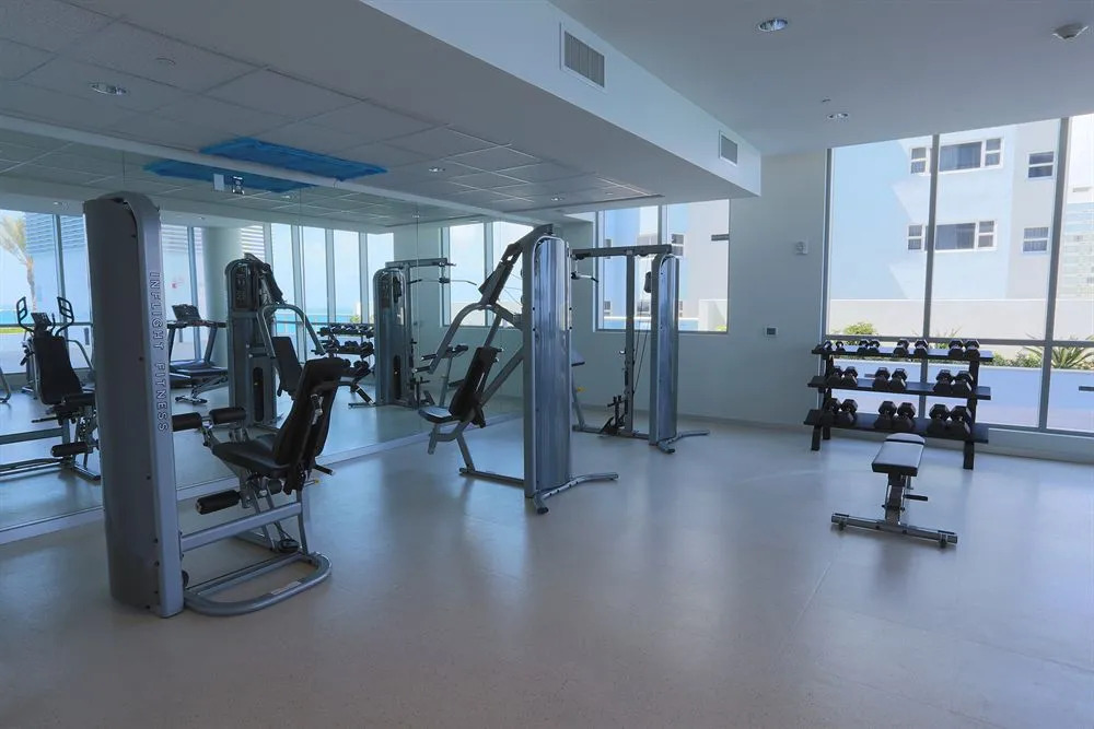 Monte Carlo Suites in Miami Beach