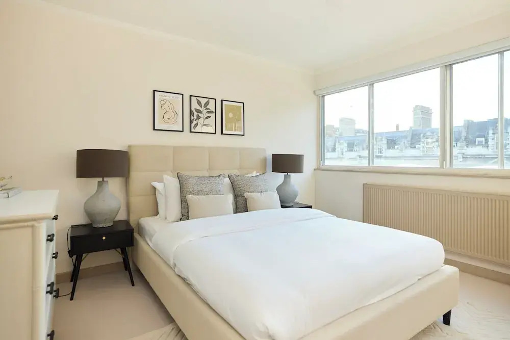 Three-Bedroom Flat on Porchester Square