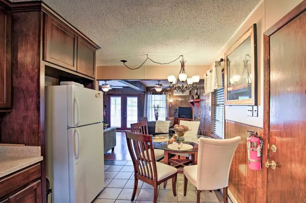Ruidoso Cabin w/ Deck & Grill < 3 Mi to Race Track