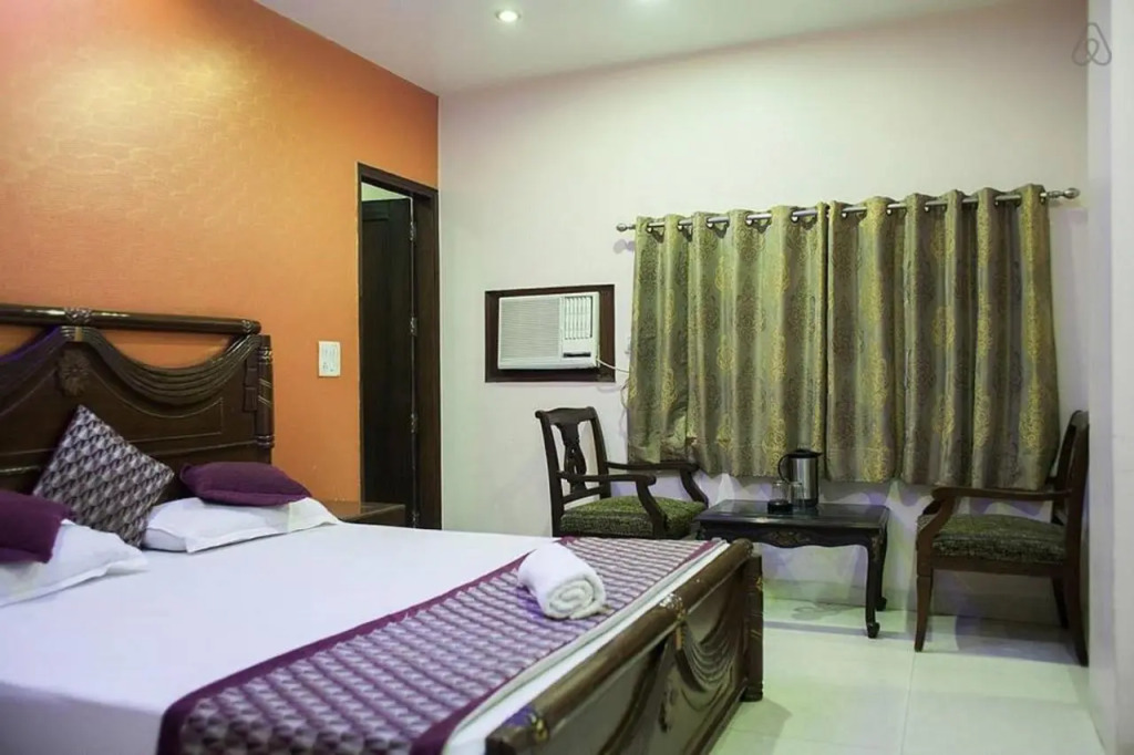 Amax Inn