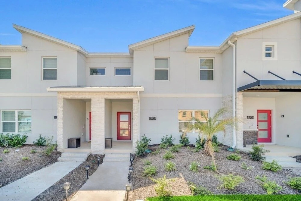 Amazing Story Lake Town Home With Pool 4 Bedroom Townhouse by RedAwning
