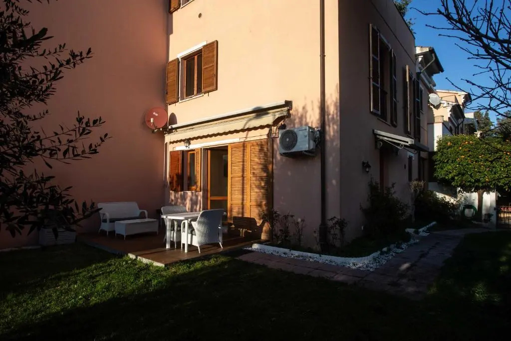 N172 - Numana, Meraviglioso Trilocale Con Giardino