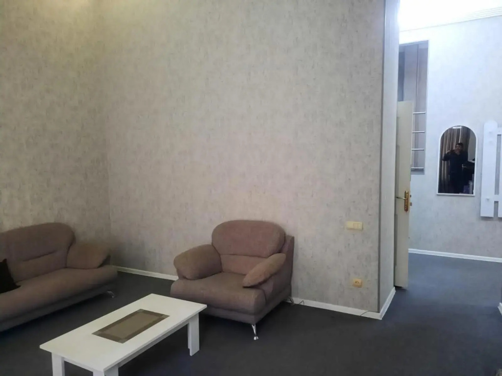 Apartament on Nizami street 6 rooms